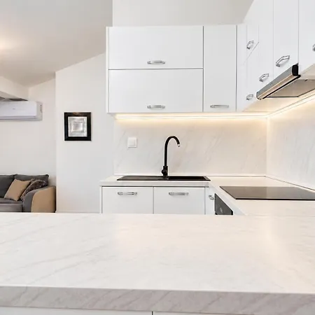 Spacious W/ Space For 6 Guests Апартаменты